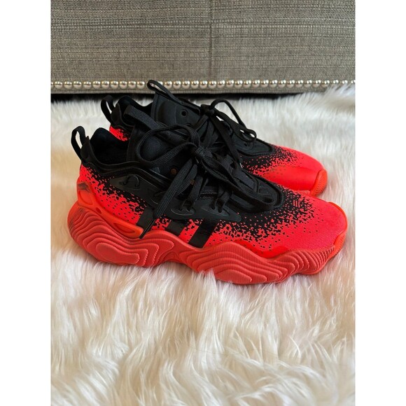 Adidas Trae Young sneakers - Picture 1 of 9